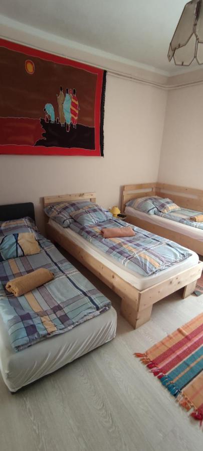 Orsi Apartman / Vendeghaz Kecskemét المظهر الخارجي الصورة