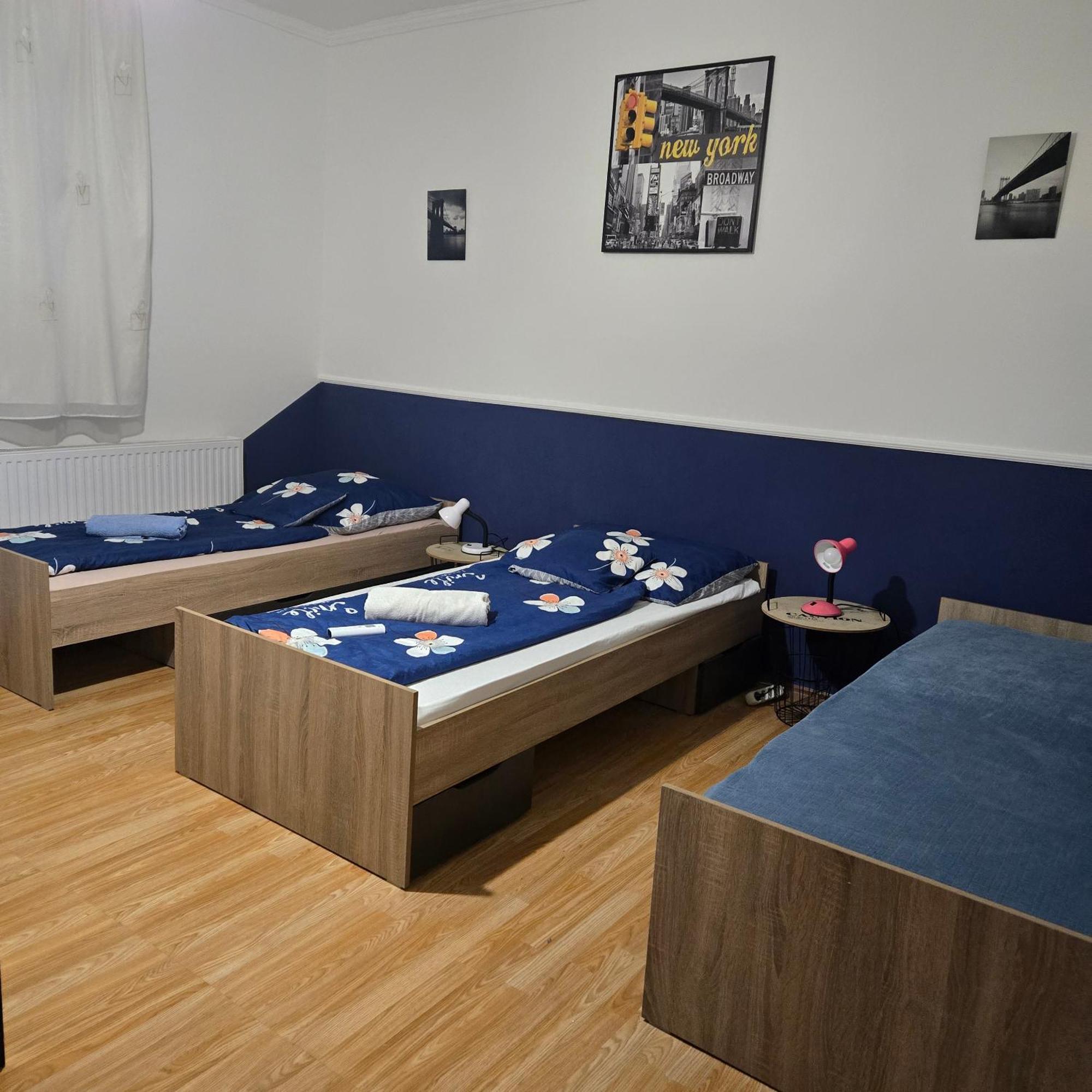 Orsi Apartman / Vendeghaz Kecskemét المظهر الخارجي الصورة