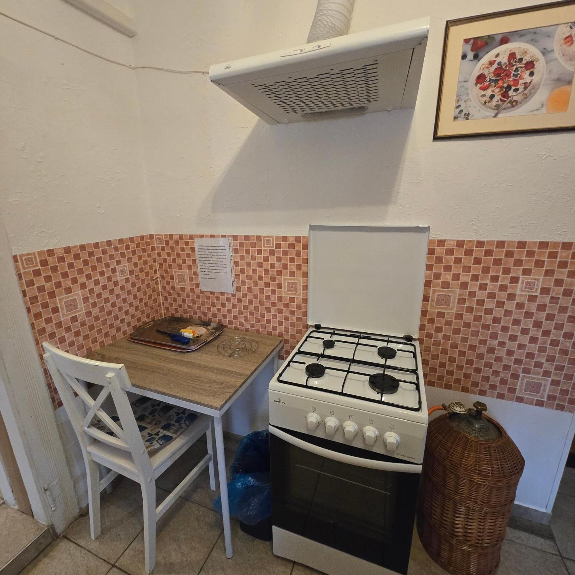 Orsi Apartman / Vendeghaz Kecskemét المظهر الخارجي الصورة