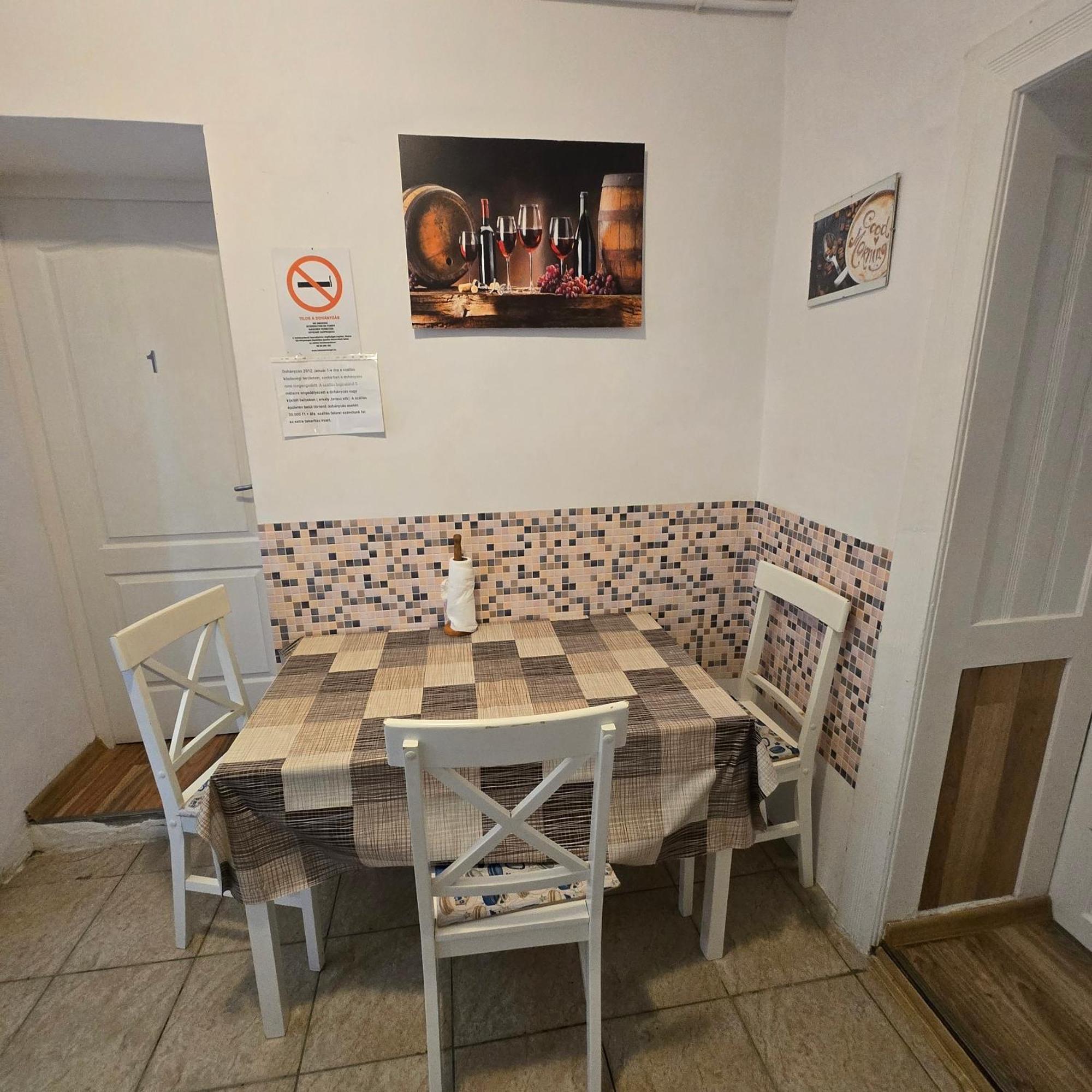Orsi Apartman / Vendeghaz Kecskemét المظهر الخارجي الصورة
